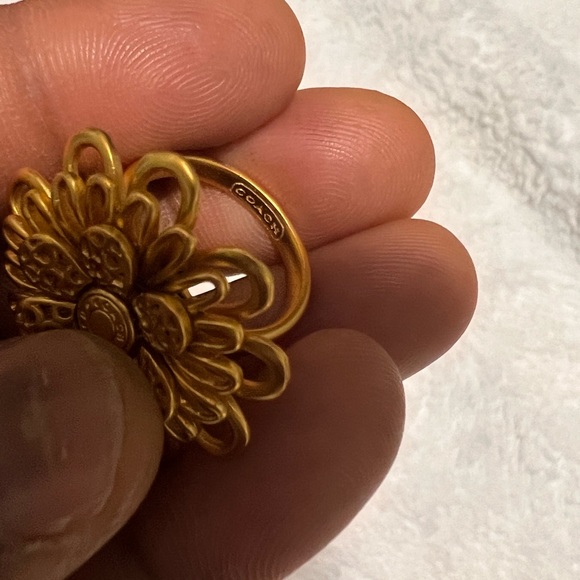 Coach ring - Picture 2 of 4